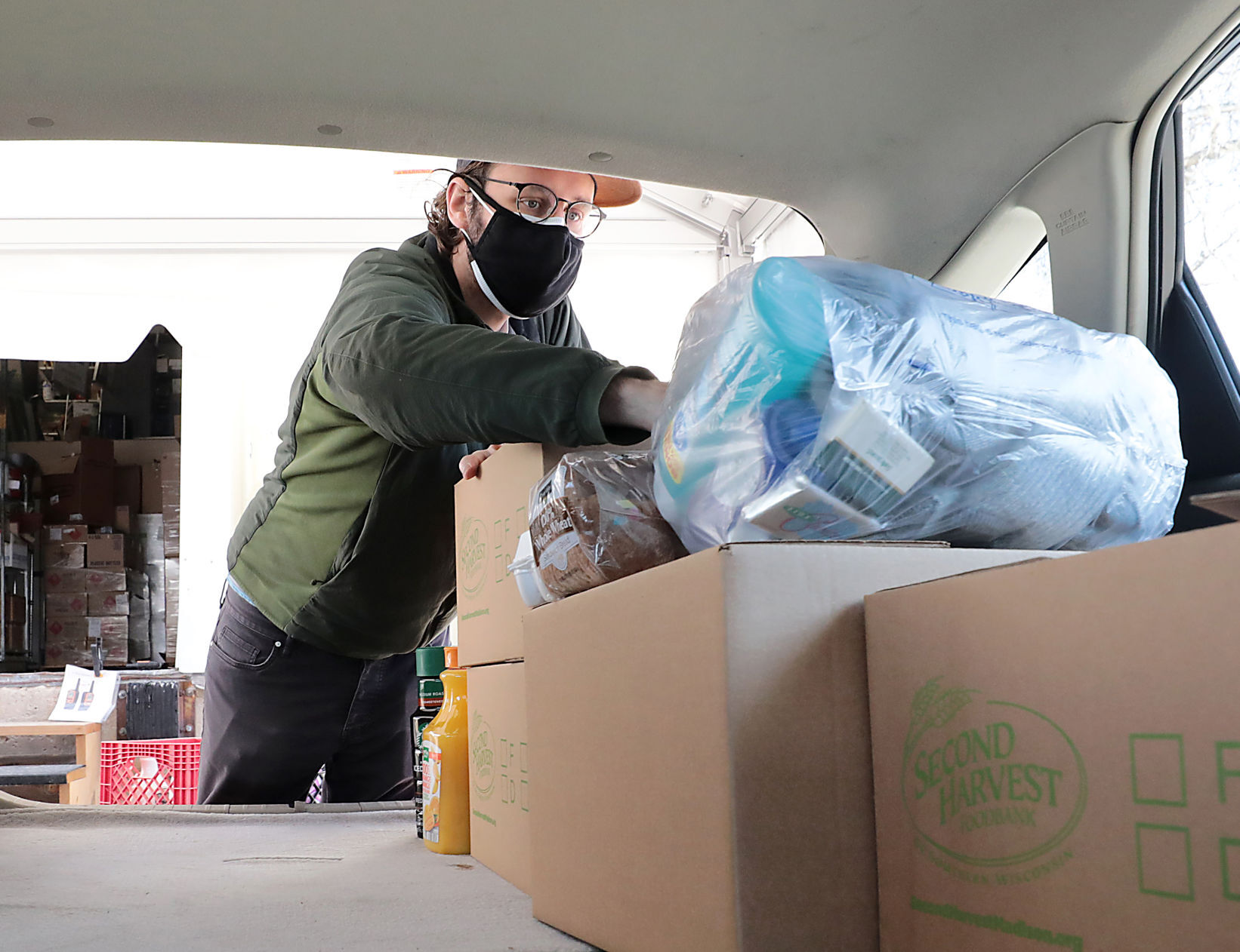 Thomas Leffler loads vehicle